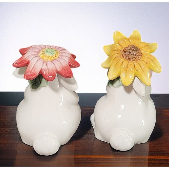 Fitz and Floyd Essentials Bunny Blooms Collection Salt and Pepper Shaker Set NIB - Picture 4 of 7